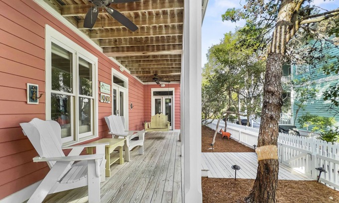 Seaside Casa | Good For You 3 Bedroom Home by Redawning