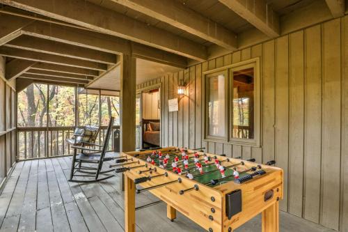 Big Canoe Casa | Good Times - Inside Big Canoe Community + Screened-in Porches, Firepit, Porch Swings + More!