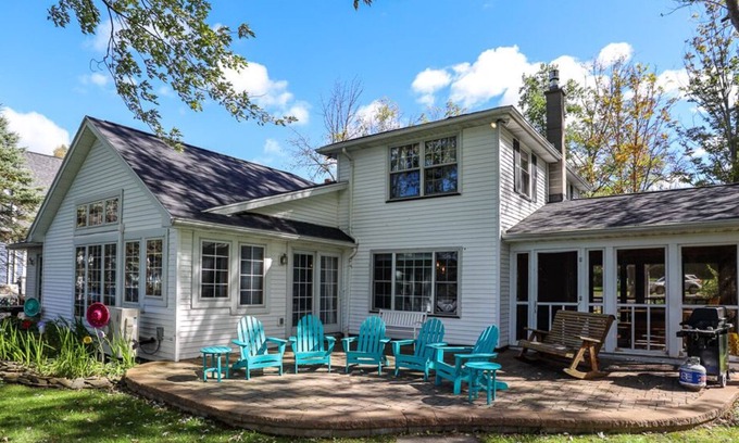 Honeoye Cabaña | Good Vibe Getaway: Retiro familiar de lujo