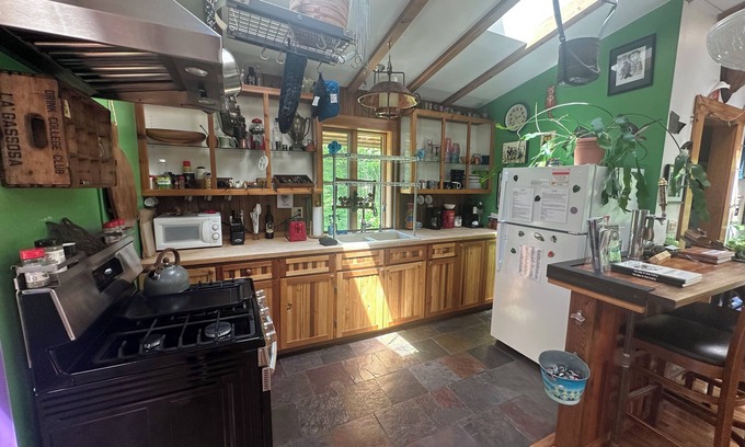 Mongaup Valley Apartamento | Good Vibes Studio in the Woods