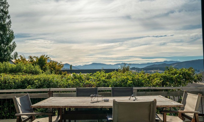 Wanaka Casa | Goodall Crib - Wanaka Holiday Home
