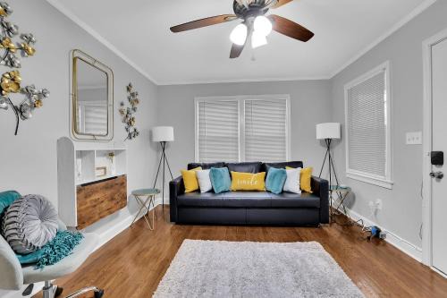 East Point Apartamento | GoodLiving East Point Modern & Classy