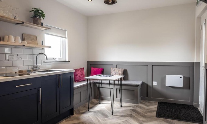 Barry Cabina | Goodstay Lodges by Urban Space