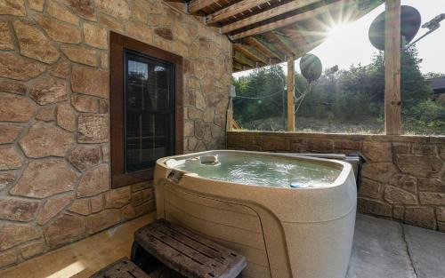 Sevierville Villa | Goodys Lakeside Getaway