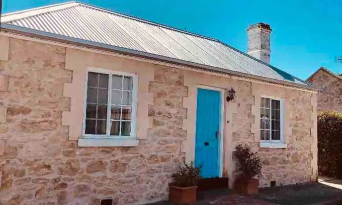 Goolwa Cabaña | Goolwa Mariner’s Cottage-Wifi-Pet Friendly-Netflix-‘Little Scotland ’