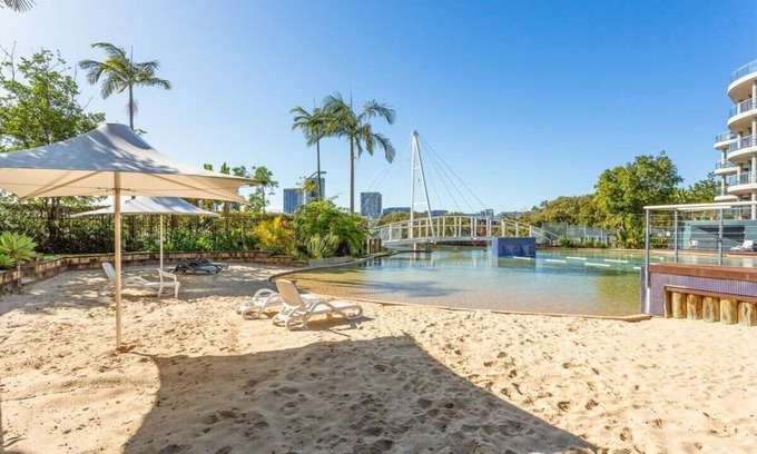 Wentworth Point Apartamento | Gorgeous 1-Bed with Balcony, Pool and Sauna