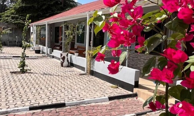 Mabibe Apartamento | Gorgeous 2 bedroom guest house with free Parking
