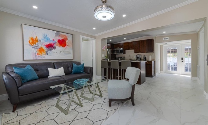 Temple Terrace Casa | Gorgeous 2BR/2BA Accessible Home Located Close To Many Tampa Attractions!