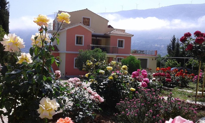 Angon Villa | Hermosa villa de 3 dormitorios y 110 m2 cerca del mar [MHTE0458K0469201]