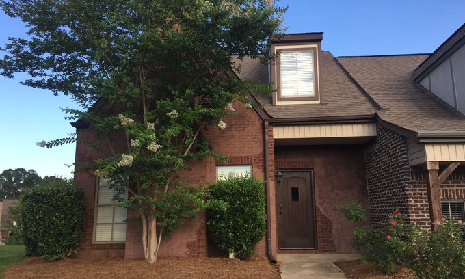Hoover Casa | Mensual Lovely Private Town Home incluye cable y servicios públicos