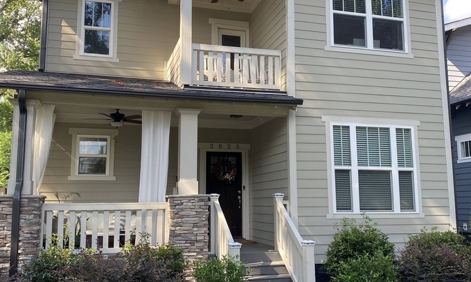 Charlotte Casa | Gorgeous 3 bedroom house with patio and firepit
