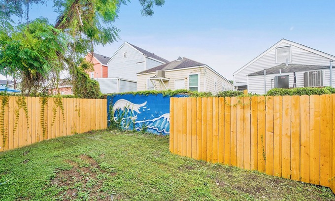 Milan Casa | Gorgeous 3-bedroom house in vibrant New Orleans; pet friendly