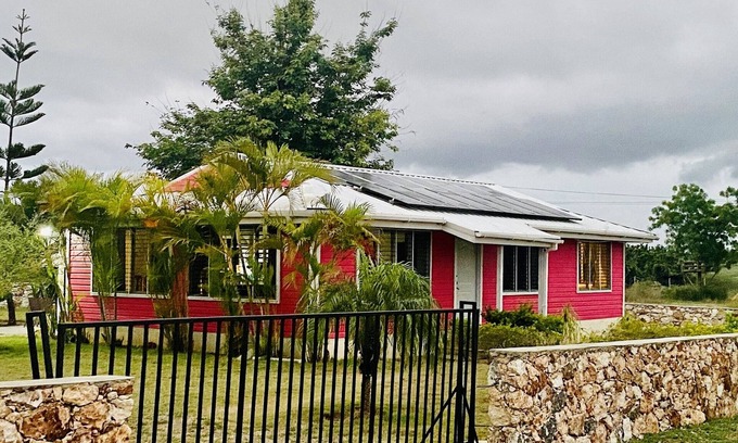 Nord-Est Department Casa | Gorgeous 3 BR Country House – Free WiFi | Parking