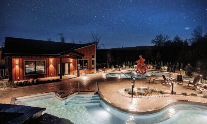 Collingwood Condominio | Gorgeous 3br Loft in Blue Mountain - beside the Scandinavian Spa!
