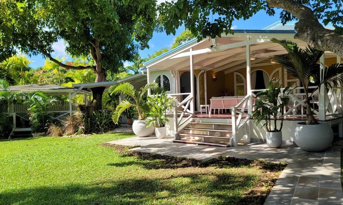 Speightstown Villa | Gorgeous 4 bedroom family villa only 4 mins walk to Mullins beach