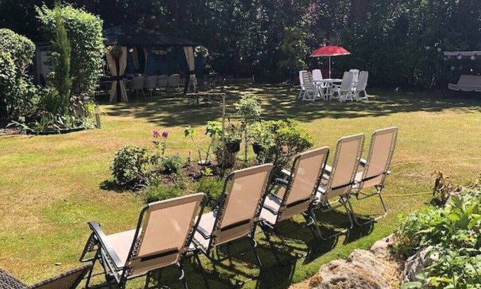 Bournemouth Apartamento | Amazing 4 BR 2 bathrom maisonette with luxury spa access!