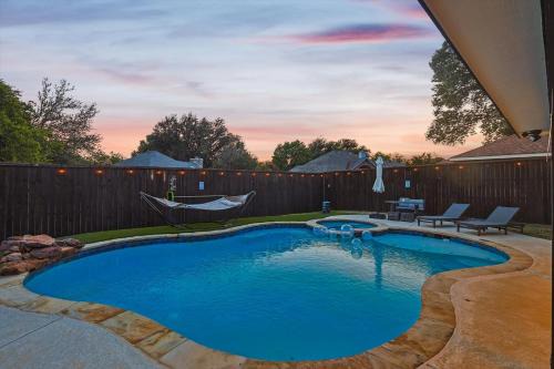 Flower Mound Casa | Gorgeous 4BR 2,5BA Holiday Home 15min to DFW Int Airport