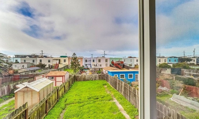Parkside Casa | Gorgeous 4br/2ba home near Ocean Beach