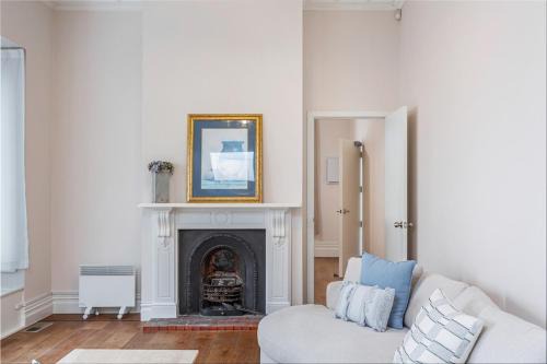 Mount Eden Casa | Gorgeous 4BR Mt Eden Retreat by Zodiak Stays