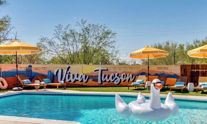 Casas Adobes Casa | Gorgeous 5br/3bath home with resort-like backyard