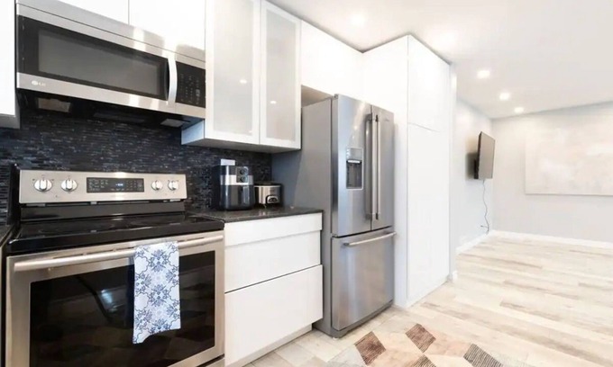 North York Casa | Gorgeous 6 Bedroom Home in North York