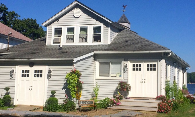 Conneaut Lakeshore Cabaña | MAGNÍFICA 6-BR LAKEFRONT