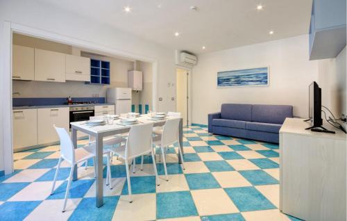 Ghiaia Apartamento | Gorgeous Apartment In Deiva Marina