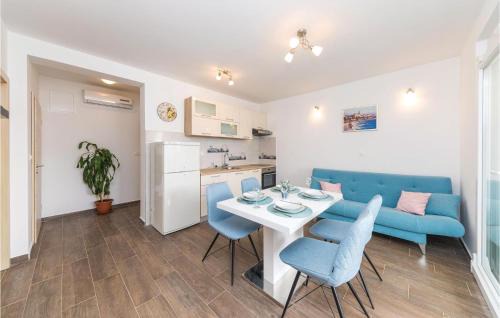 Vinisce Apartamento | Gorgeous Apartment In Vinisce With Wifi