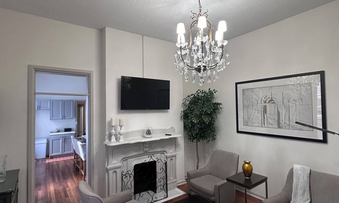Dayton Condominio | Gorgeous apt marble bath & kit 2 min from downtown 5 min to Dayton university