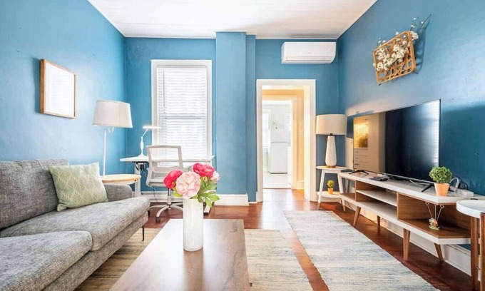 Downtown Wilmington Apartamento | Gorgeous APT w King Bed/full kitchen/prvt laundry