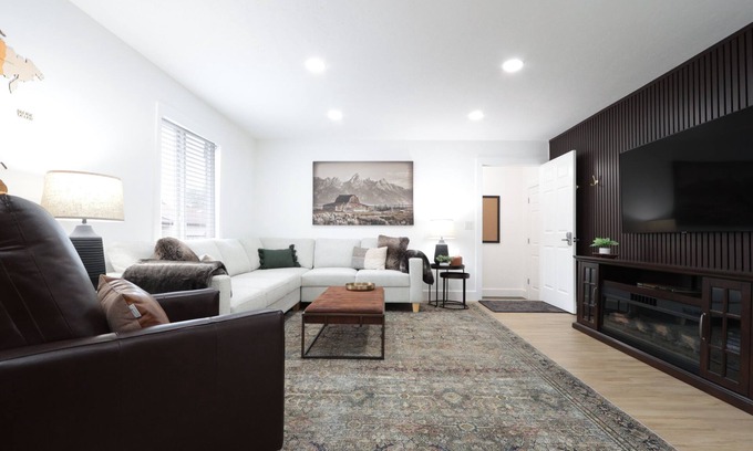 Rexburg Condominio | GORGEOUS Autumn Arbor Condo - 2 Blks BYUI,, 2 Car Garage, 2 Bed, 2 Bath, Office