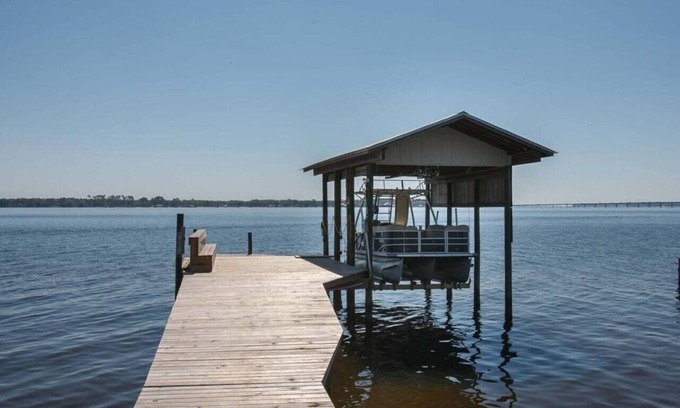 Lillian Casa | Gorgeous Bay Landing private pool-pet friendly