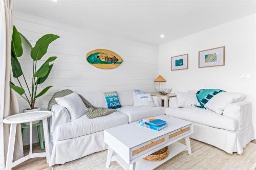 Carpinteria Apartamento | Gorgeous Beach Condo with Private Patio #134