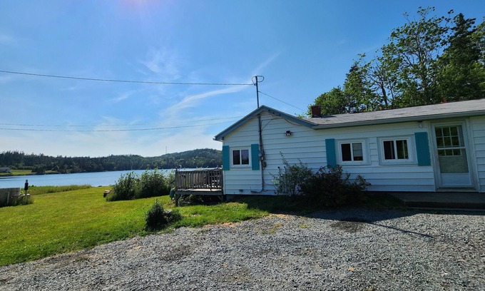 Halifax County Cabaña | Gorgeous Cottage on the waterfront lake