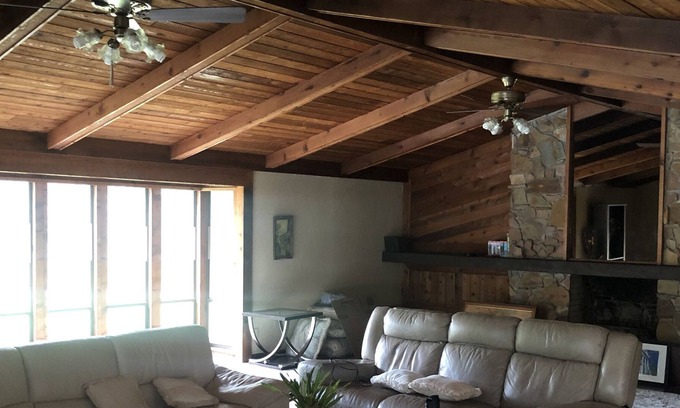 Thonotosassa Casa | Gorgeous cedar house with no cleaning fee