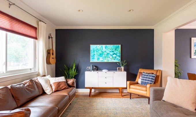 Clawson Casa | Gorgeous Comfy Downtown Clawson Home