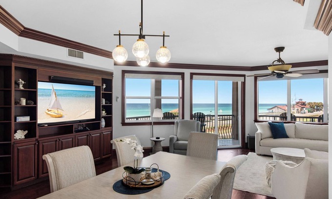 Emerald Waters Village Condominio | Gorgeous Condo at Mediterranea!