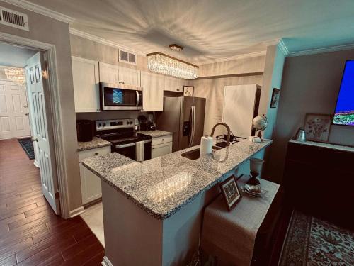 Auburn Casa | Gorgeous Condo across from Vet School