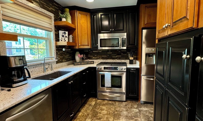 Hoover Casa | Gorgeous & Conveniently Located Townhome - Hoover/Vestavia - UAB - Met