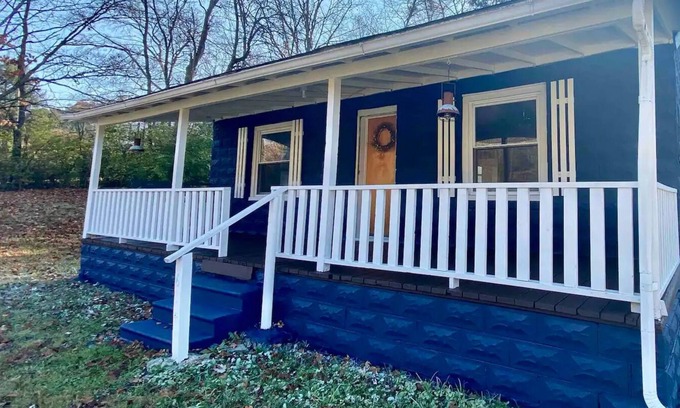 Powell Cabaña | Gorgeous Cottage 15 minutes from Downtown Knoxville!