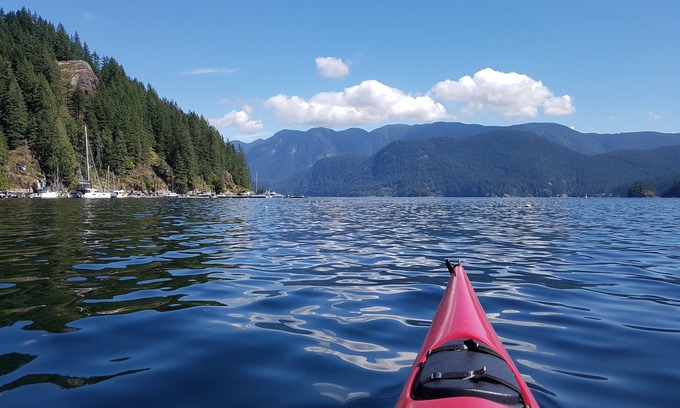 Deep Cove Apartamento | Gorgeous Deep Cove! Kayak, ski, bike, bring your dog! Explore the North Shore.