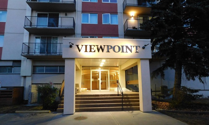 North Central Edmonton Condominio | Preciosas Vistas Downtown Sunset! A pocos minutos de mucho, pero agradable y tranquilo!