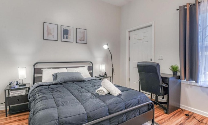 Jersey City Apartamento | Gorgeous Duplex with parking by JSQ