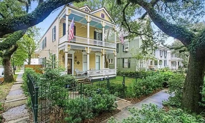 East Carrollton Casa | Gorgeous & Elegant Home In Uptown New Orleans! Perfect for Families!