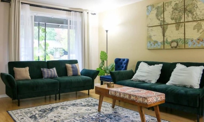 Beaverton Casa | 💎 Gorgeous Entire House + Parking 💎