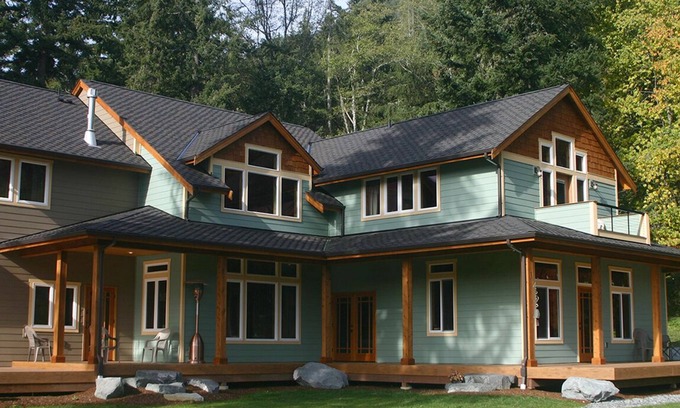 Ashford Cabina | Gorgeous five bedroom home sleeps up to 13 guests. Extensive decks wrap the home, fishing pond, 11 acres with forest, pasture, and abuindance of wildlife.