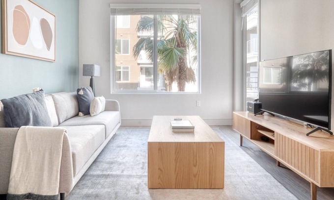 Fremont Apartamento | Gorgeous Fremont 1BR w/ Gym, Pool & W/D, nr BART, by Blueground