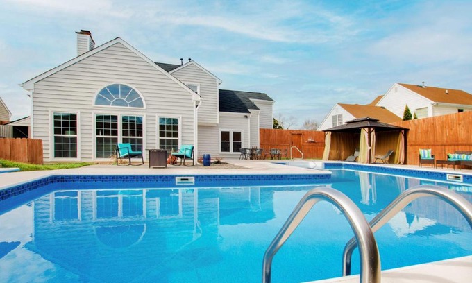 Graham Casa | Gorgeous Graham Home with Private Outdoor Pool!