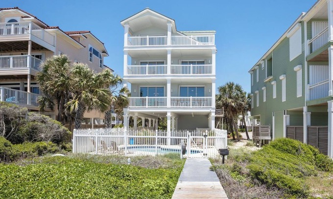 Plantation Casa | Gorgeous Gulf Front Home, 8 bed/7 bath, Pool, Elevator, and all the amenities!