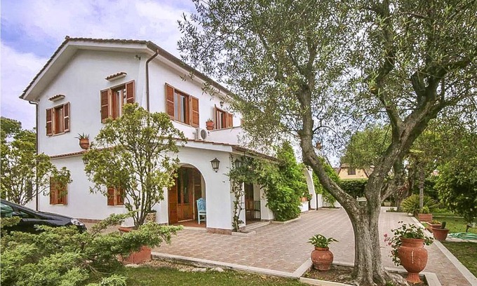 Tor San Lorenzo Casa | Gorgeous Home In Ardea With Wifi